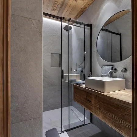 Chalet De Luxe Avec Espace Bien-être - 14 Pers, Sauna, Cheminée - Fr-1-690-38 Montvalezan
